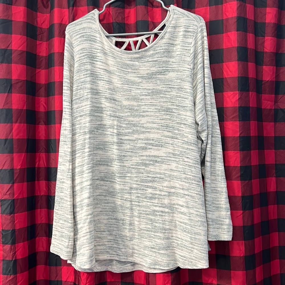 Maurice’s 24/7 Sweater Top with Criss Cross back, Size 2x